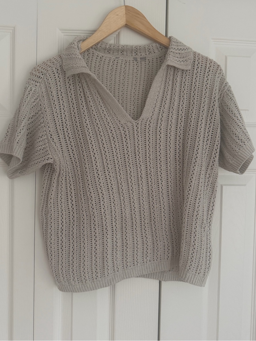 Textured Open-Knit Collared Sweater Top – Size M